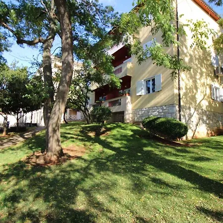Apartment In Porec/istrien 38642 Porec